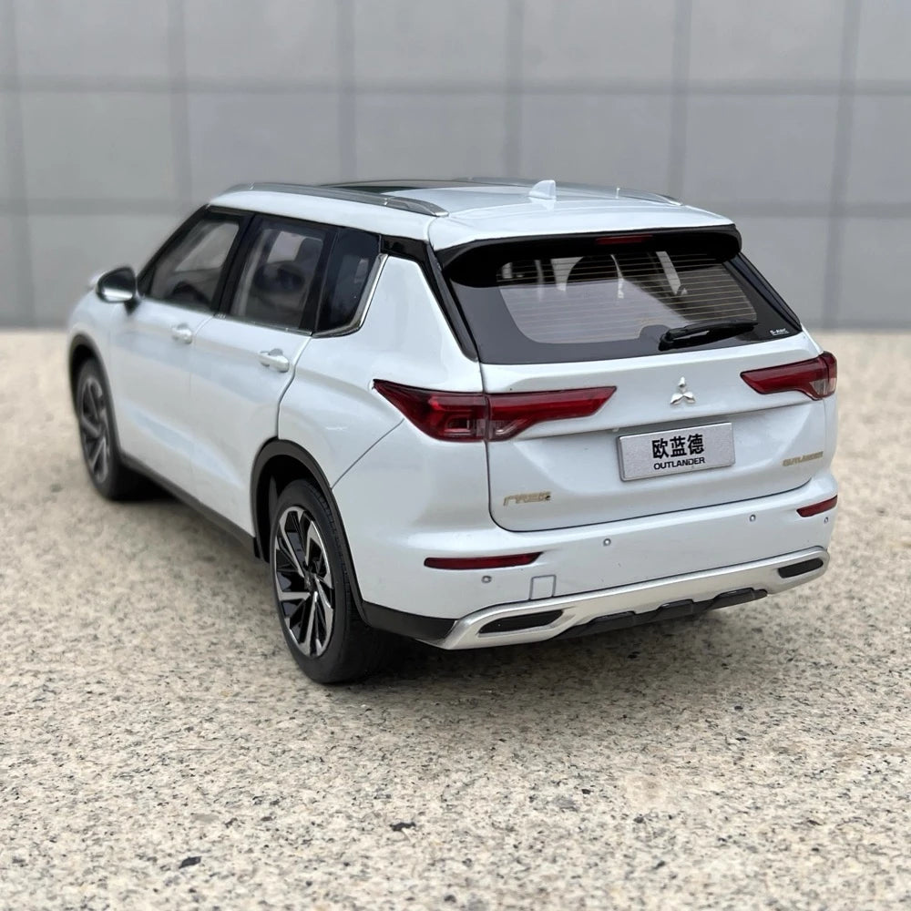 [OEM] 1:18 Mitsubishi 2021 Outlander bianco modellino di auto Die-Cast
