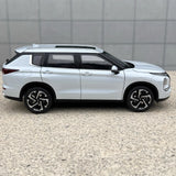 [OEM] 1:18 Mitsubishi 2021 Outlander White Model Car Die-Cast