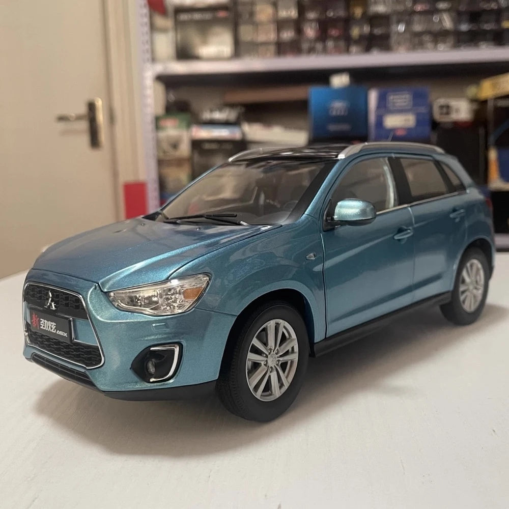 [OEM] 1:18 Mitsubishi 2013 ASX Blue Model Car Die-Cast