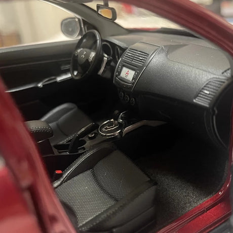 [OEM] 1:18 Mitsubishi 2013 ASX Red Model Car Die-Cast