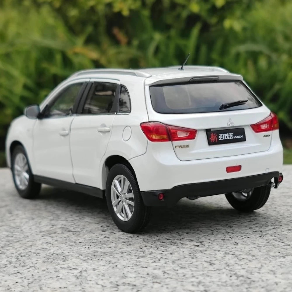 [OEM] 1:18 Mitsubishi 2013 ASX White Model Car Die-Cast