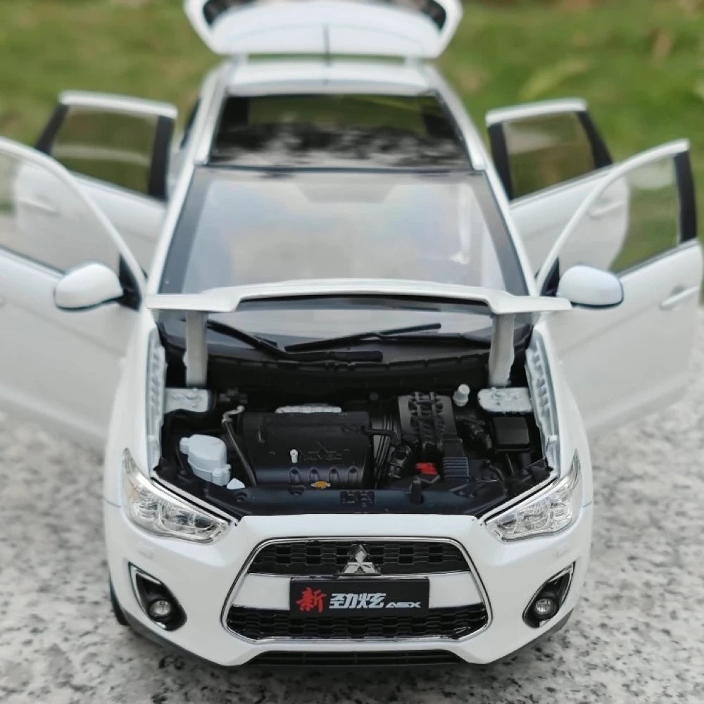 [OEM] 1:18 Mitsubishi 2013 ASX White Model Car Die-Cast