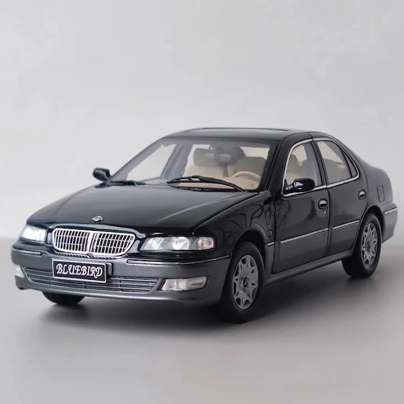 [OEM] 1:18 Nissan 2003 Bluebird G10 Black Model Car Die-Cast