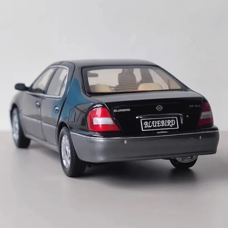[OEM] 1:18 Nissan 2003 Bluebird G10 Black Model Car Die-Cast