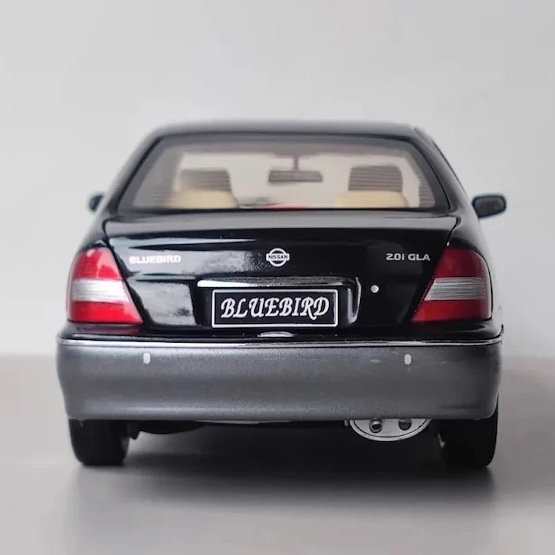[OEM] 1:18 Nissan 2003 Bluebird G10 Black Model Car Die-Cast