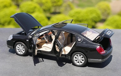 [OEM] 1:18 Nissan 2003 Teana Black Model Car Die-Cast