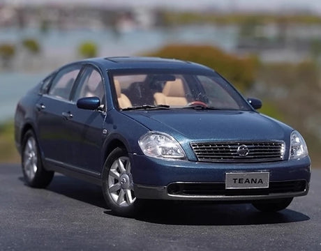 [OEM] 1:18 Nissan 2003 Teana Blue Model Car Die-Cast