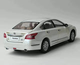 [OEM] 1:18 Nissan 2013 Altima White Model Car Die-Cast
