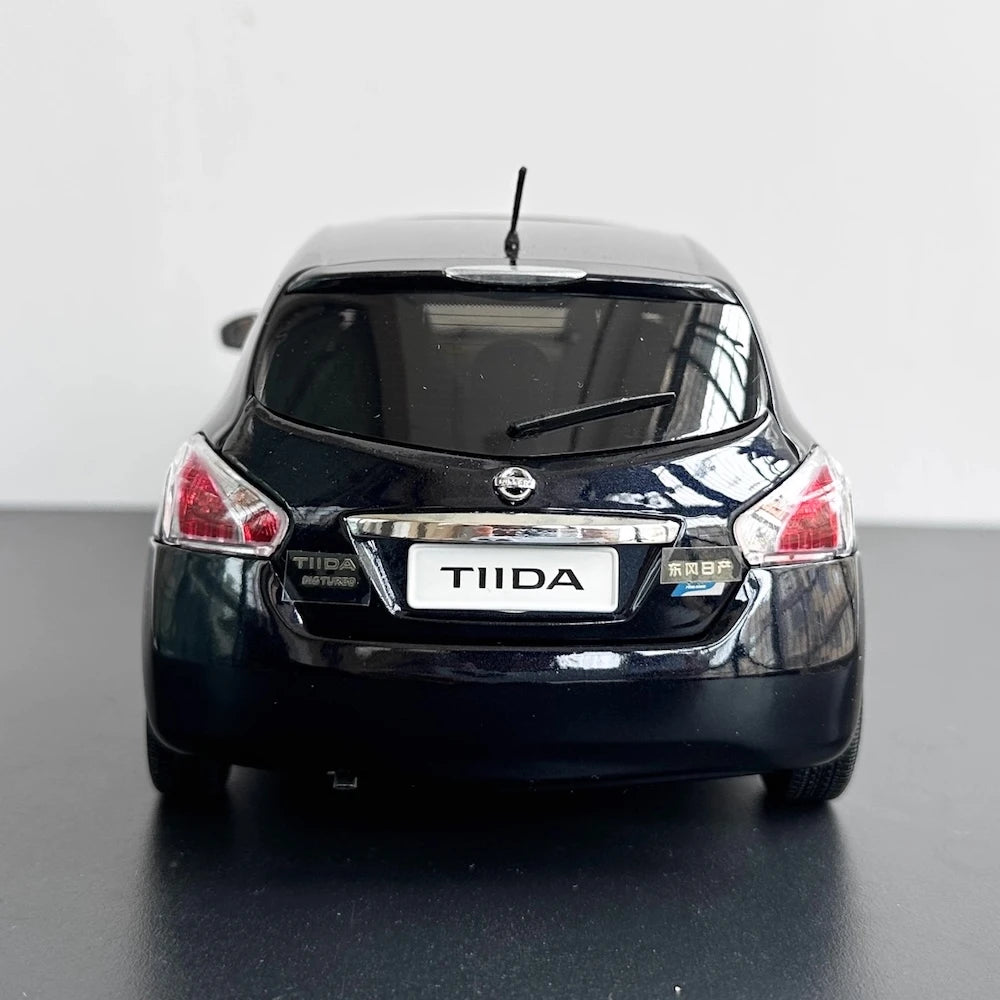 [OEM] 1:18 Nissan 2013 Tiida C12 Black Model Car Die-Cast