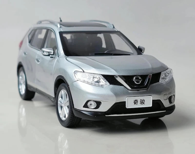 [OEM] 1:18 Nissan 2014 X-Trail Silver Model Car Die-Cast
