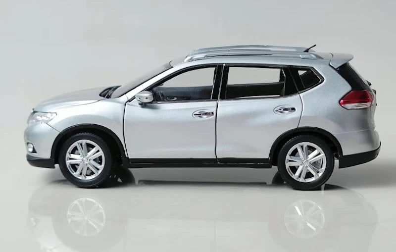 [OEM] 1:18 Nissan 2014 X-Trail Silver Model Car Die-Cast