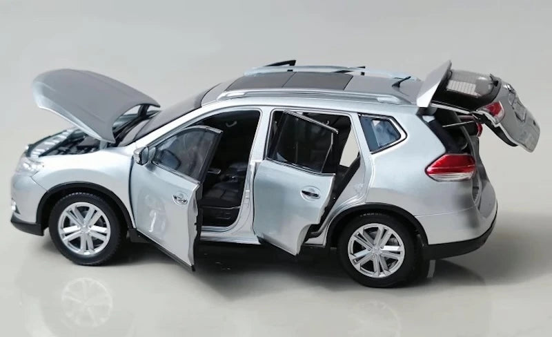 [OEM] 1:18 Nissan 2014 X-Trail Silver Model Car Die-Cast