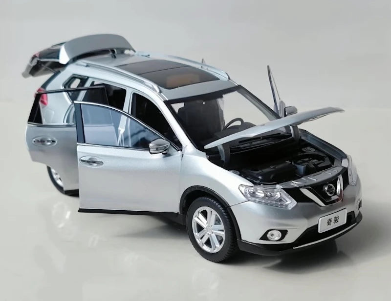 [OEM] 1:18 Nissan 2014 X-Trail Silver Model Car Die-Cast