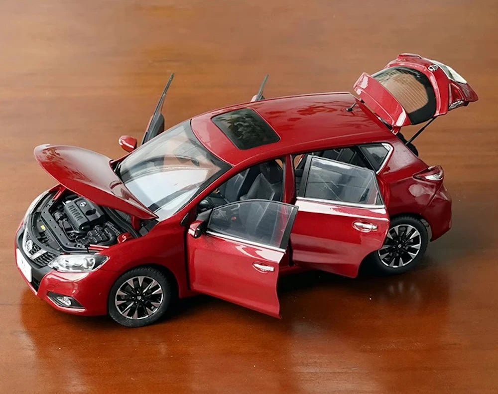 [OEM] 1:18 Nissan 2016 Tiida Red Model Car Die-Cast