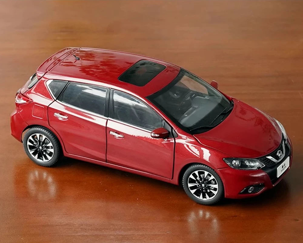 [OEM] 1:18 Nissan 2016 Tiida Red Model Car Die-Cast