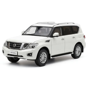 [OEM] 1:18 Nissan 2018 Patrol Y62 wit modelauto Die-Cast