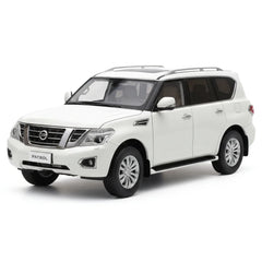 [OEM] 1:18 Nissan 2018 Patrol Y62 White Model Car Die-Cast