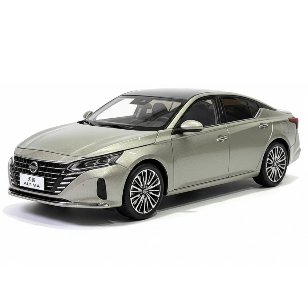 [OEM] 1:18 Nissan 2022 Altima oro modellino di auto Die-Cast