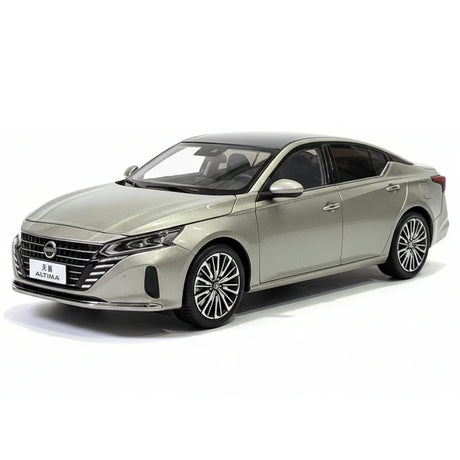 [OEM] 1:18 Nissan 2022 Altima Gold Model Car Die-Cast
