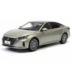 [OEM] 1:18 Nissan 2022 Altima oro modellino di auto Die-Cast
