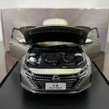 [OEM] 1:18 Nissan 2022 Altima Gold Model Car Die-Cast