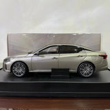 [OEM] 1:18 Nissan 2022 Altima Gold Model Car Die-Cast