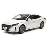 [OEM] 1:18 Nissan 2022 Altima White Model Car Die-Cast