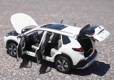 [OEM] 1:18 Nissan 2022 X-Trail White Model Car Die-Cast