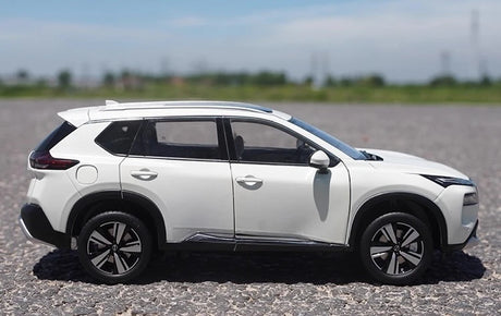 [OEM] 1:18 Nissan 2022 X-Trail White Model Car Die-Cast
