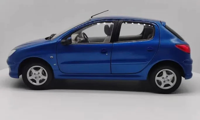 [OEM] 1:18 Peugeot 1998 206 sininen pienoismalli Die-Cast
