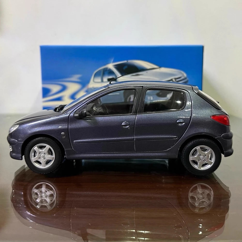 [OEM] 1:18 Peugeot 1998 206 Gray Model Car Die-Cast