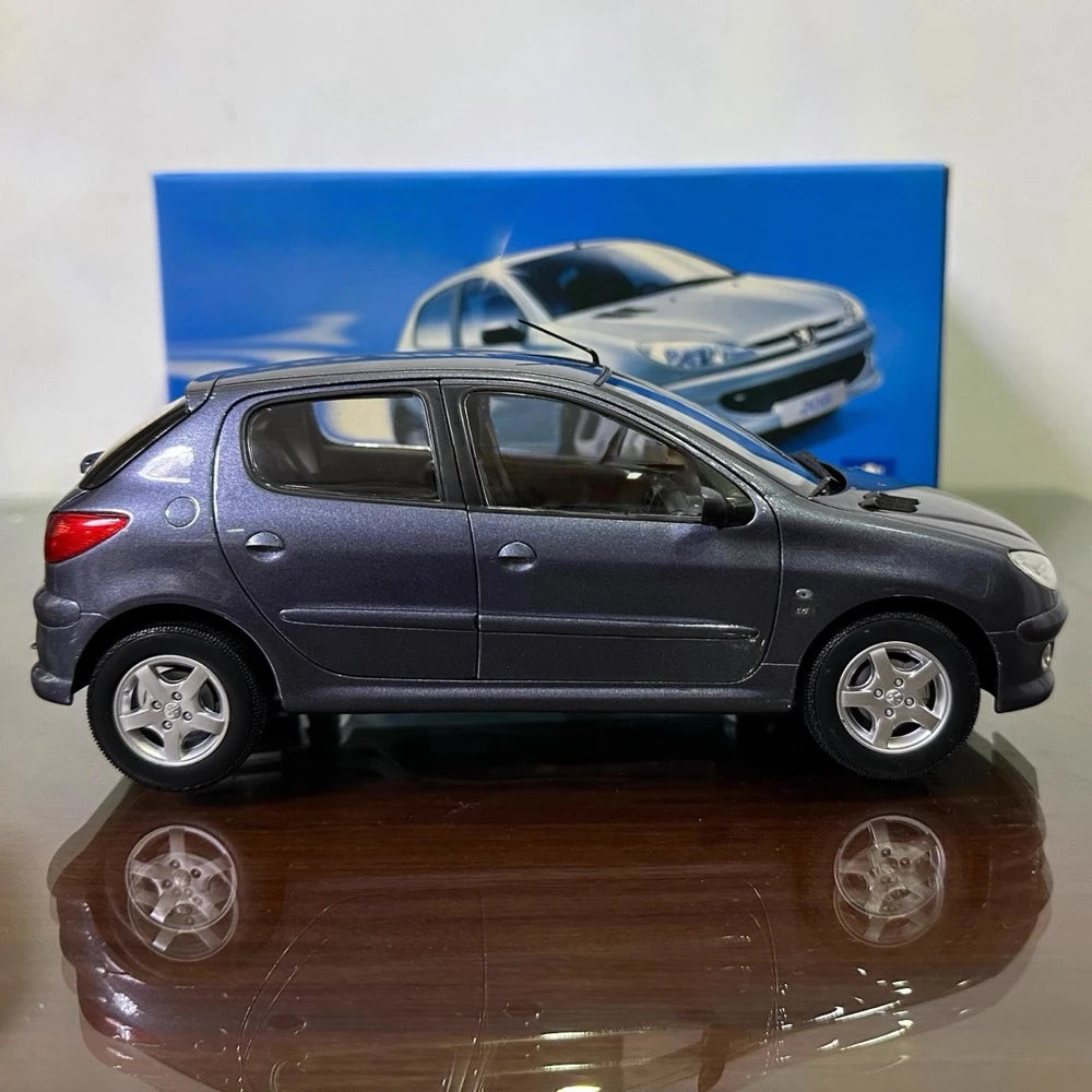 [OEM] 1:18 Peugeot 1998 206 Gray Model Car Die-Cast