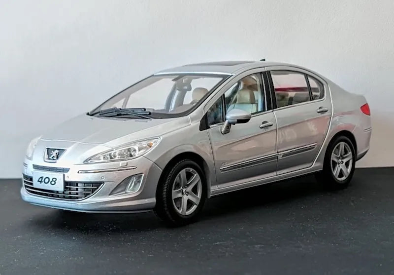 [OEM] 1:18 Peugeot 2010 408 Silver Model Car Die-Cast
