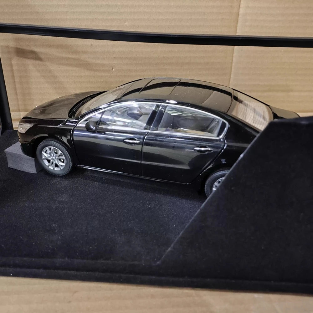 [OEM] 1:18 Peugeot 2010 508 Black Model Car Die-Cast
