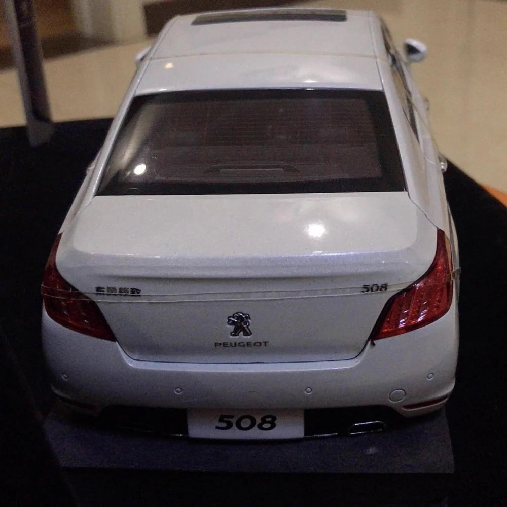 [OEM] 1:18 Peugeot 2010 508 ホワイト モデルカー Die-Cast