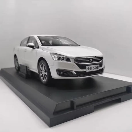 [OEM] 1:18 Peugeot 2014 508 White Model Car Die-Cast