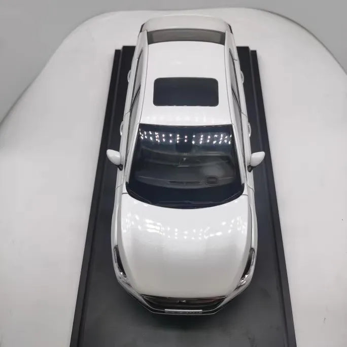 [OEM] 1:18 Peugeot 2014 508 White Model Car Die-Cast