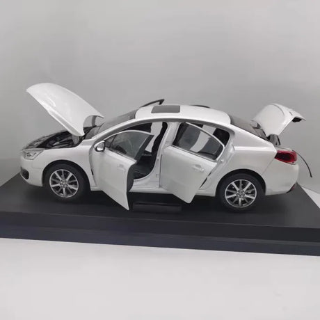 [OEM] 1:18 Peugeot 2014 508 White Model Car Die-Cast