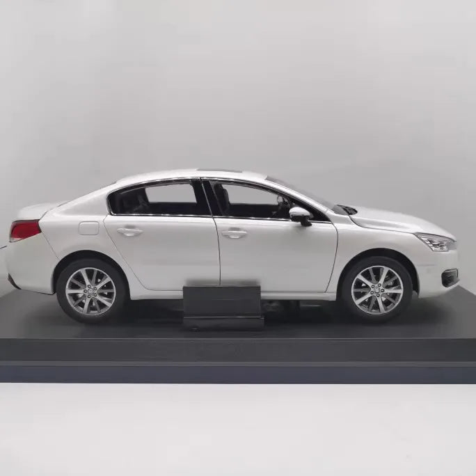[OEM] 1:18 Peugeot 2014 508 ホワイト モデルカー Die-Cast