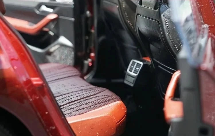 [OEM] 1:18 Peugeot 2018 508L Red Model Car Die-Cast