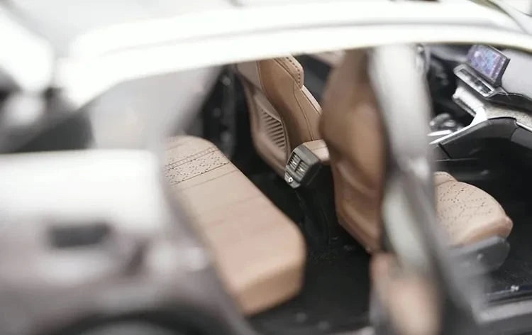 [OEM] 1:18 Peugeot 2023 4008 グレー モデルカー Die-Cast