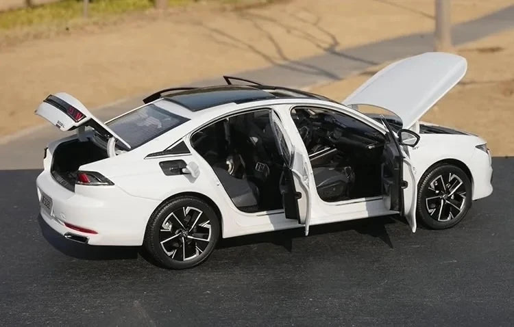 [OEM] 1:18 Peugeot 2023 508 White Model Car Die-Cast