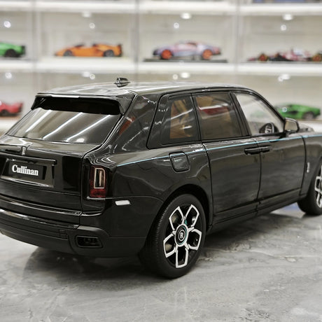 OEM Rolls-Royce 2018 Cullinan BB Black 1:18 – Modello da collezione pressofuso