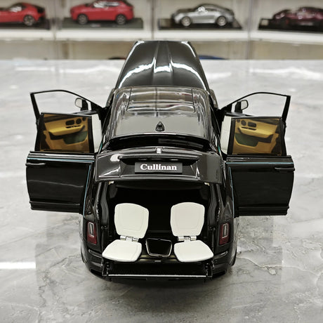 OEM Rolls-Royce 2018 Cullinan BB Black 1:18 – Modello da collezione pressofuso