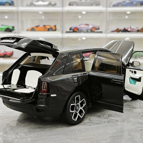 OEM Rolls-Royce 2018 Cullinan BB Black 1:18 – Modello da collezione pressofuso