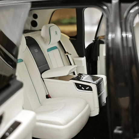 OEM Rolls-Royce 2018 Cullinan BB Black 1:18 – Modello da collezione pressofuso