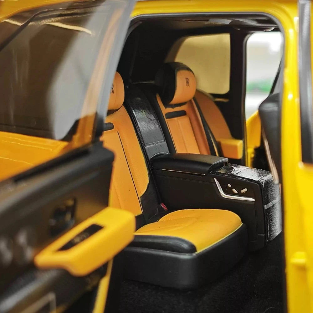 [OEM] 1:18 Rolls-Royce 2018 Cullinan Yellow Model Car Die-Cast