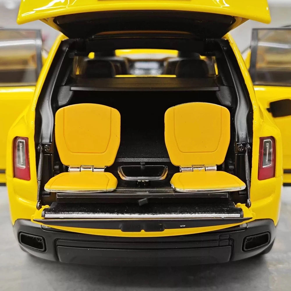 [OEM] 1:18 Rolls-Royce 2018 Cullinan Yellow Model Car Die-Cast