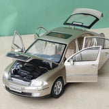 [OEM] 1:18 Skoda 2004 Octavia Gold Model Car Die-Cast
