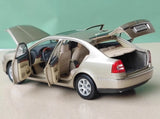 [OEM] 1:18 Skoda 2004 Octavia Gold Model Car Die-Cast